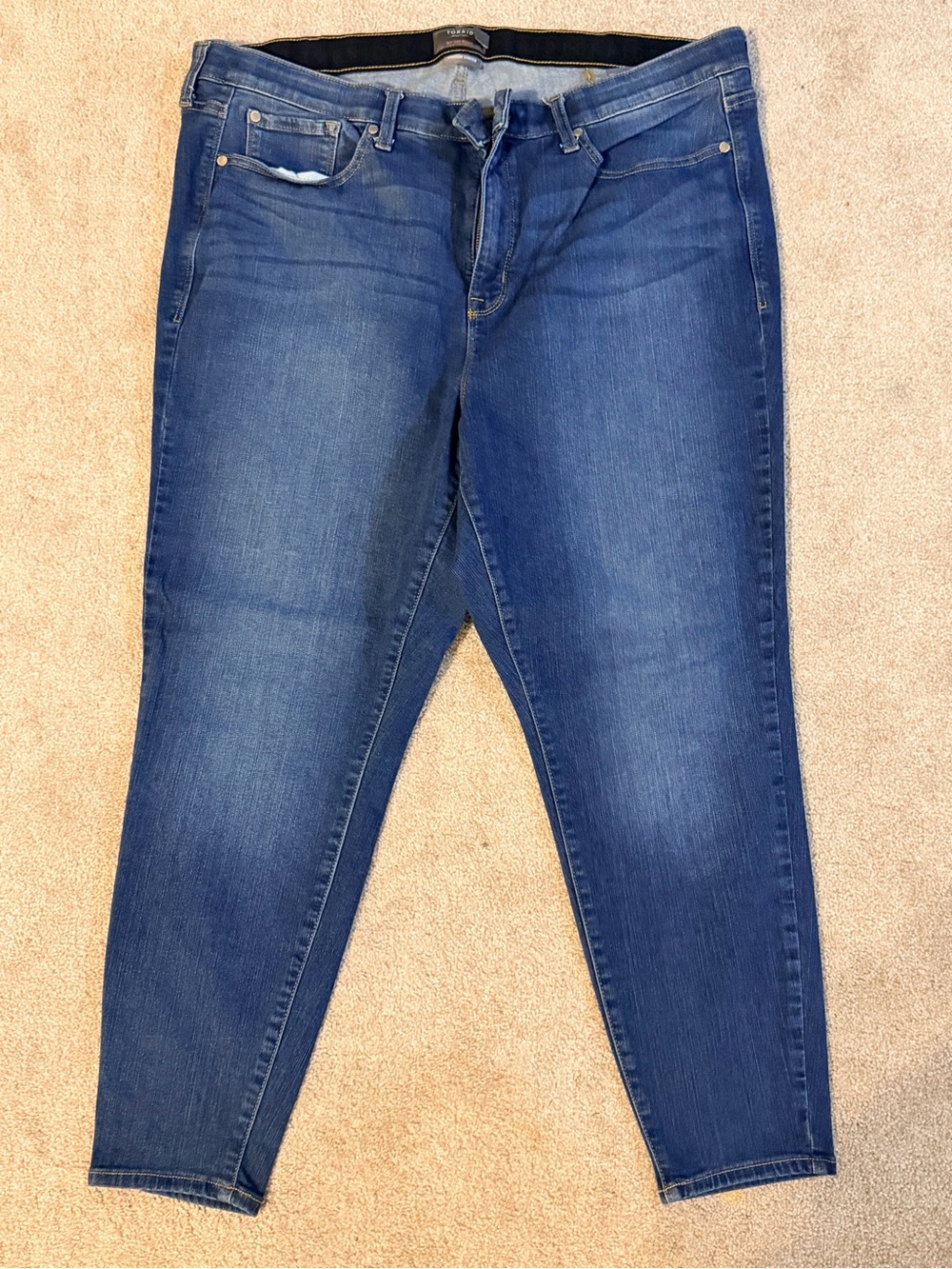 Torrid sky high skinny jean, 24R